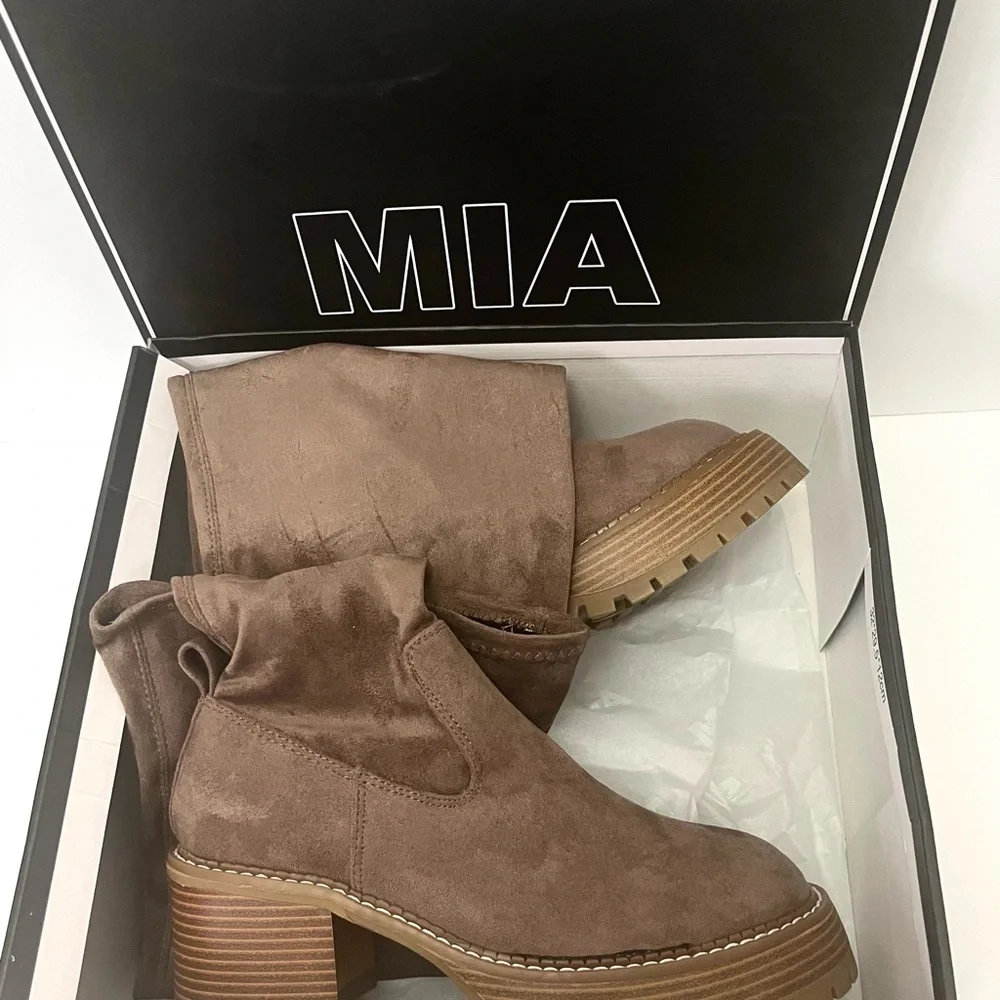 New MIA Daily Women Over The Knee Platform Taupe Tan Lug Sole Boot Women Size 7